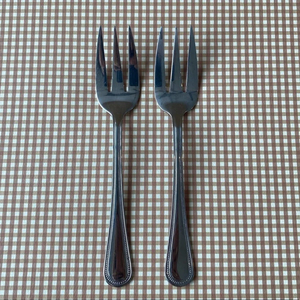 2 GIBSON 18/0 STAINLESS Silverware Steak/ Meat Serving‎ Fork